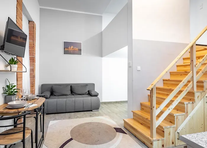 Apartment And Homey With Good Transport Link