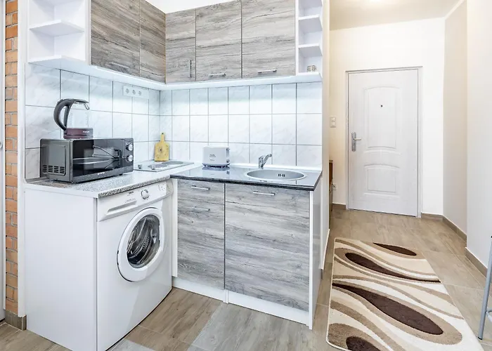 Apartment And Homey With Good Transport Link Budapest