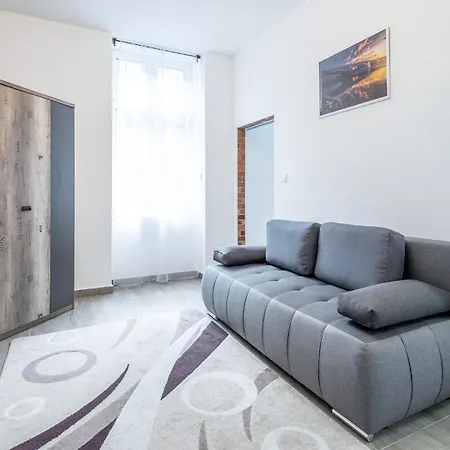 شقة And Homey With Good Transport Link بودابست